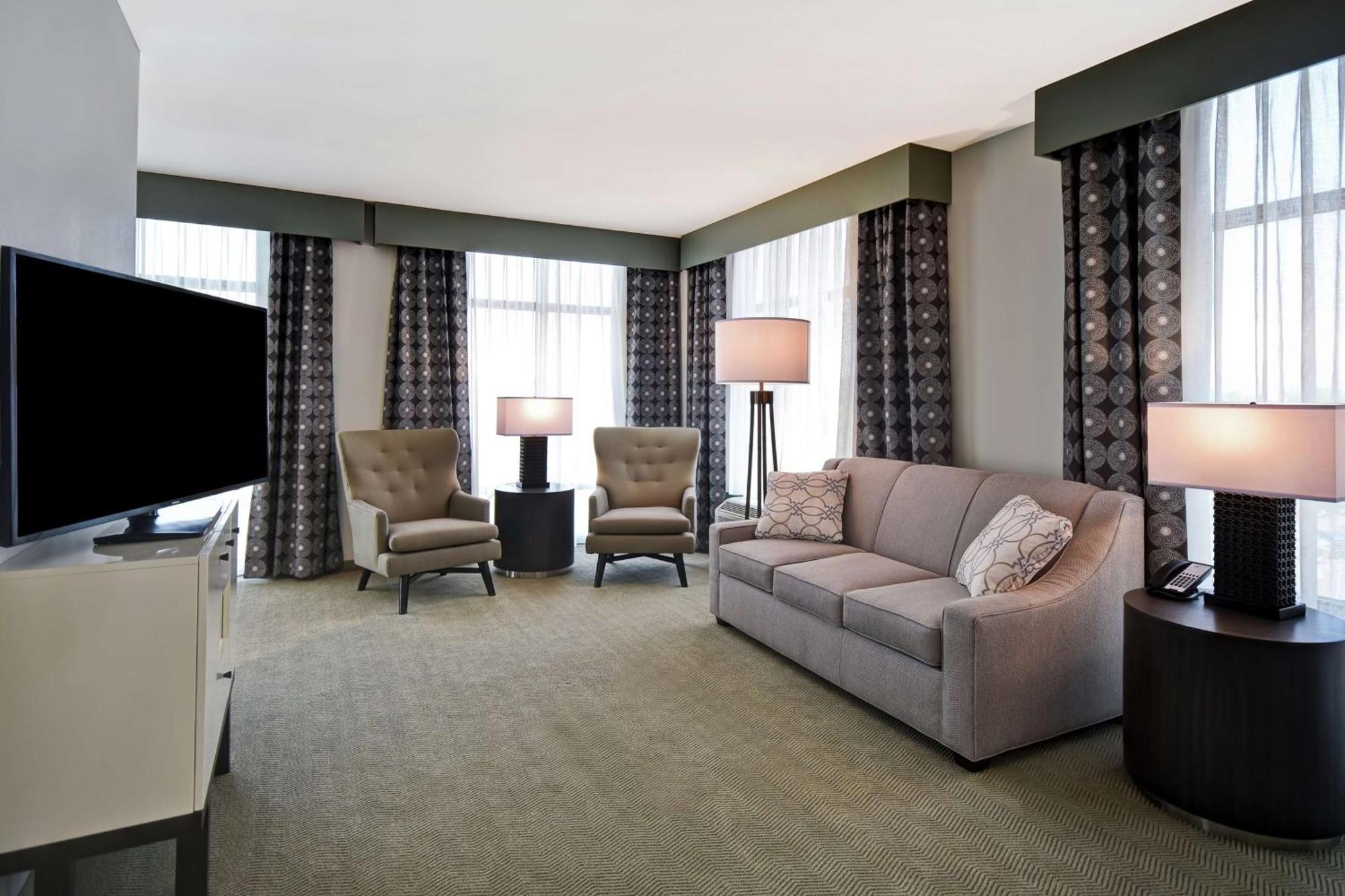 Homewood Suites By Hilton Greenville Downtown Екстериор снимка