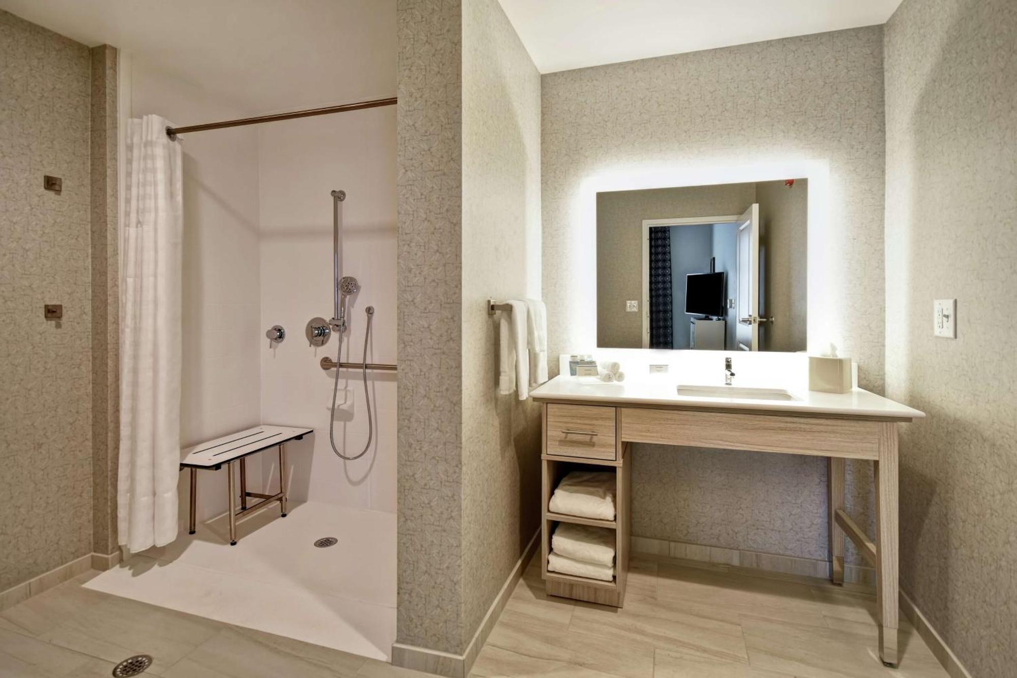 Homewood Suites By Hilton Greenville Downtown Екстериор снимка