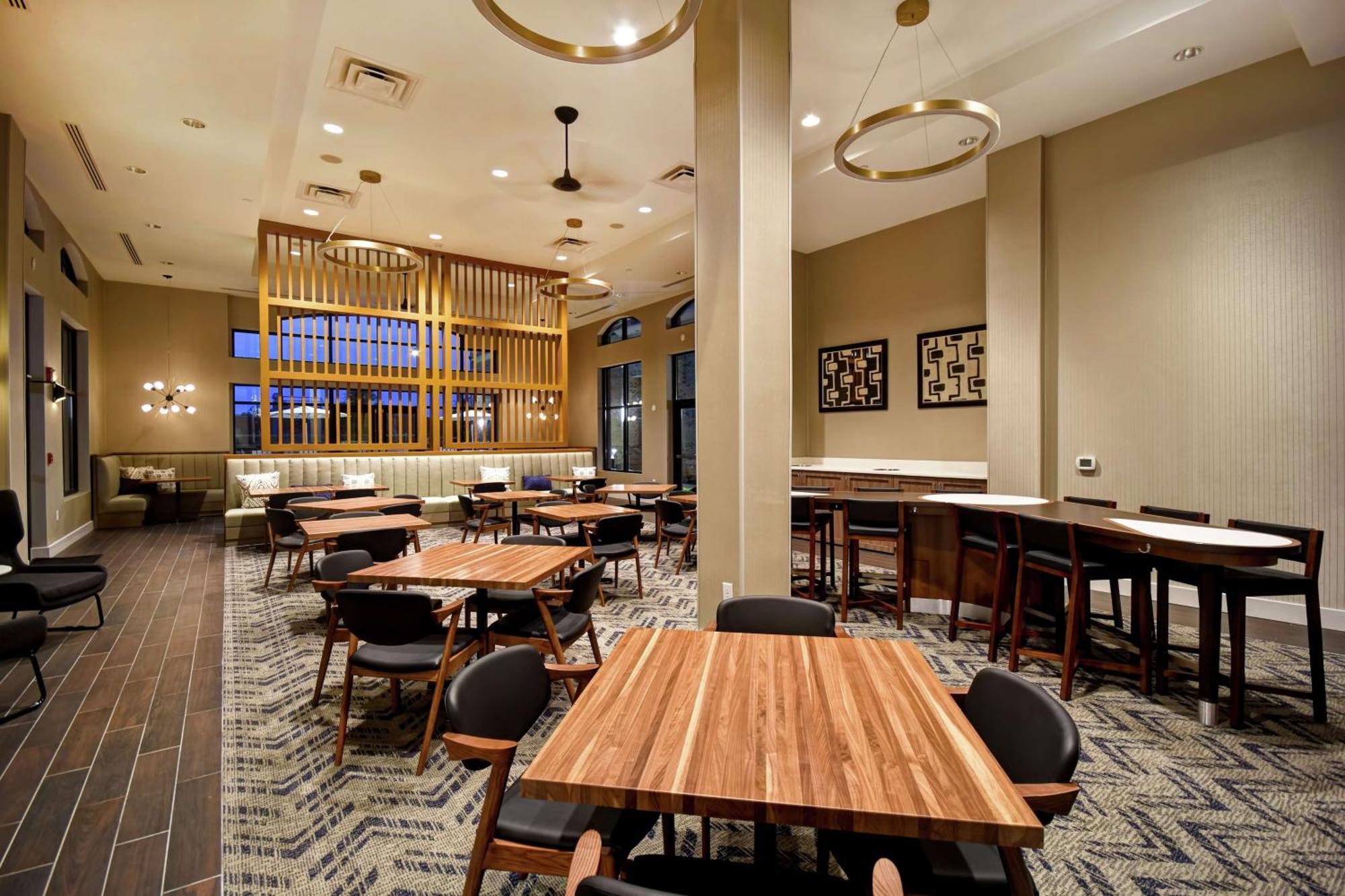 Homewood Suites By Hilton Greenville Downtown Екстериор снимка