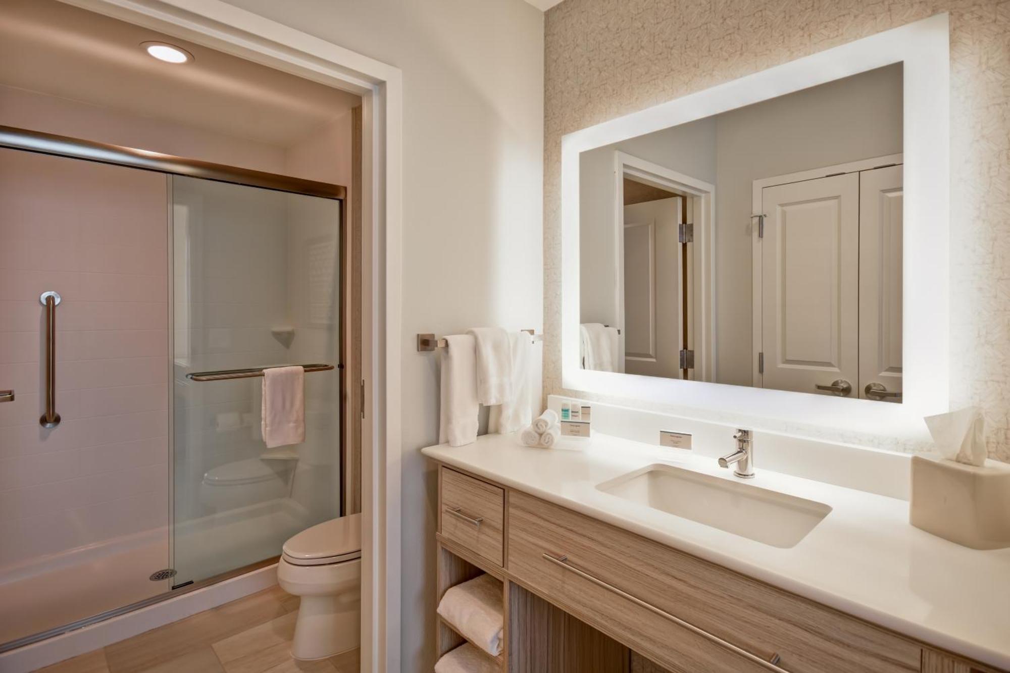 Homewood Suites By Hilton Greenville Downtown Екстериор снимка